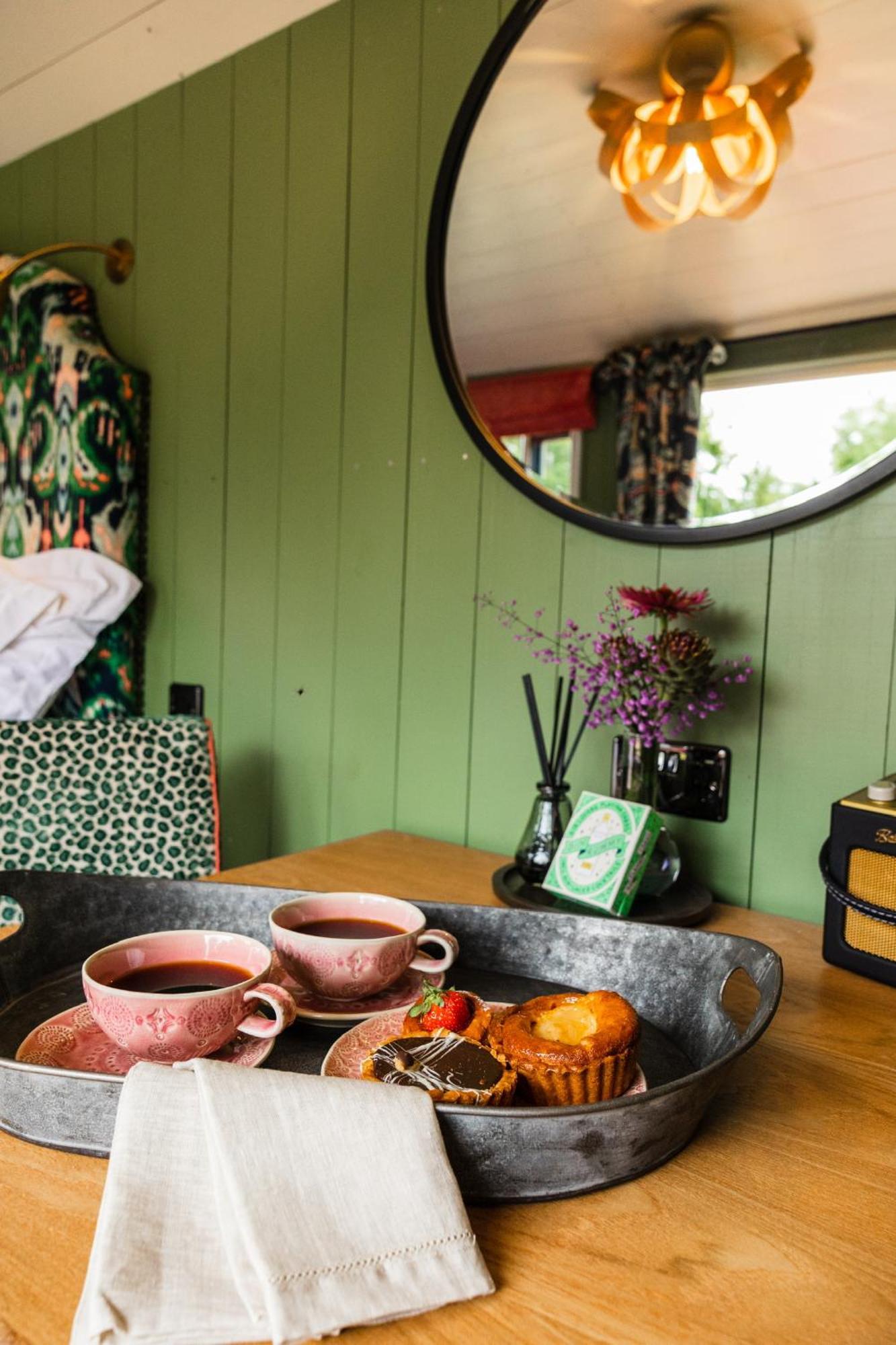 Toadland Shepherd Huts ダラム エクステリア 写真