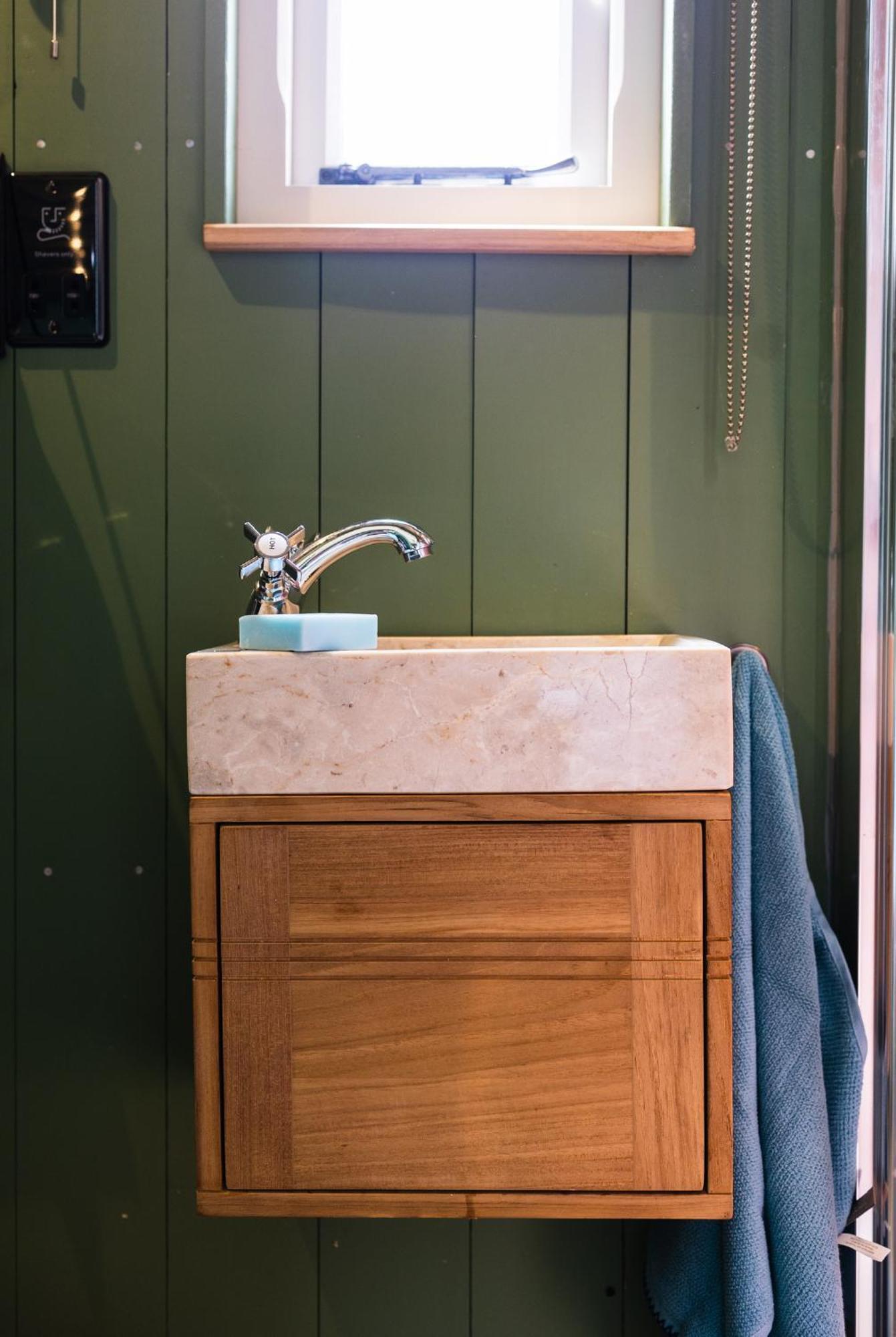 Toadland Shepherd Huts ダラム エクステリア 写真