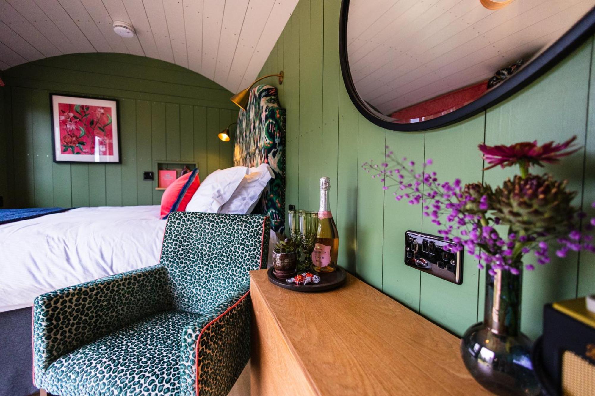 Toadland Shepherd Huts ダラム エクステリア 写真