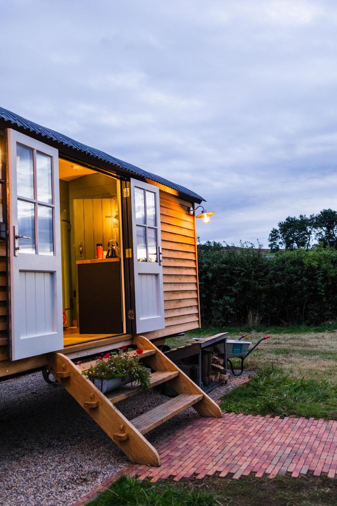 Toadland Shepherd Huts ダラム エクステリア 写真