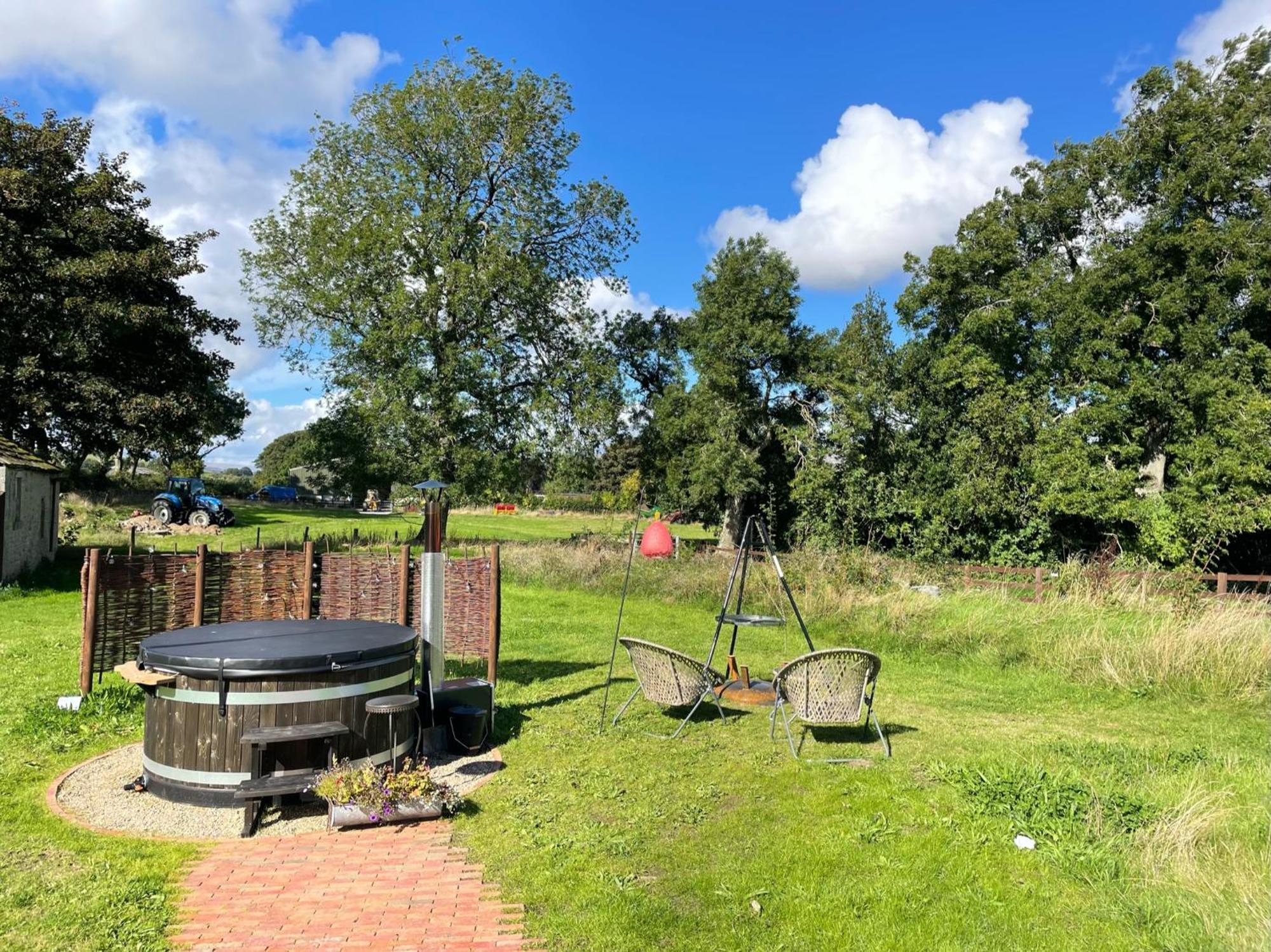 Toadland Shepherd Huts ダラム エクステリア 写真