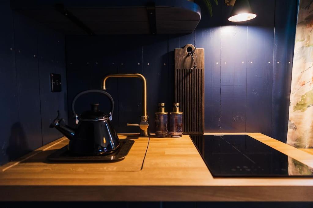 Toadland Shepherd Huts ダラム エクステリア 写真