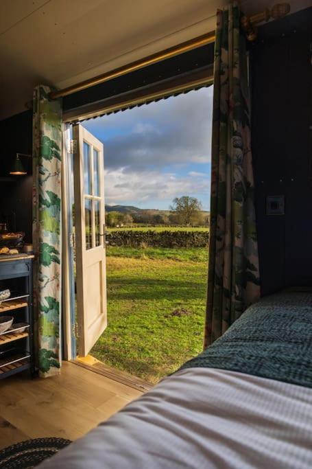 Toadland Shepherd Huts ダラム エクステリア 写真
